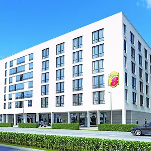 Hotel Super 8 By Wyndham West, München